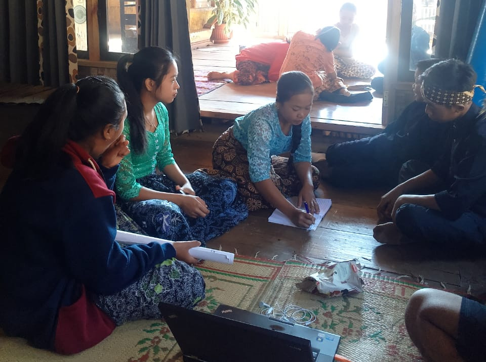 Literasi Media Di Kampung Kasepuhan Ciptagelar